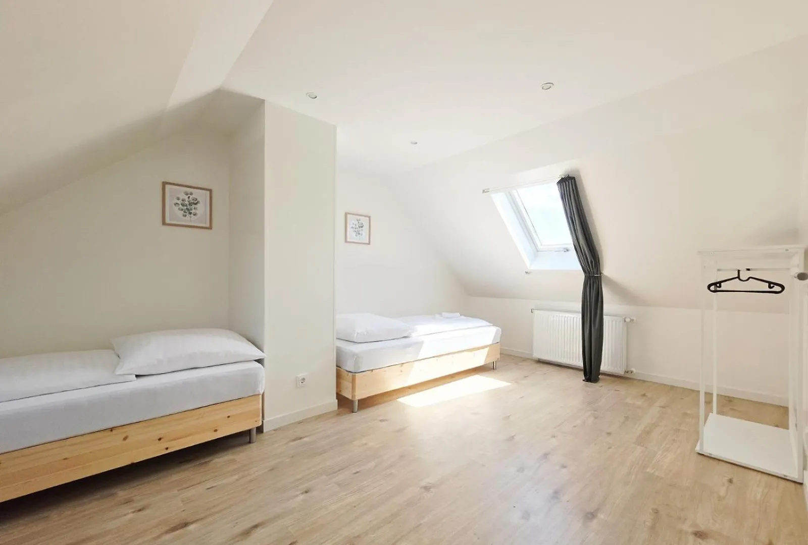 Raj Living - 4 Room Apartment - Maisonette - Balcony - 20 Min Messe Dus And Old Town Dus Düsseldorf